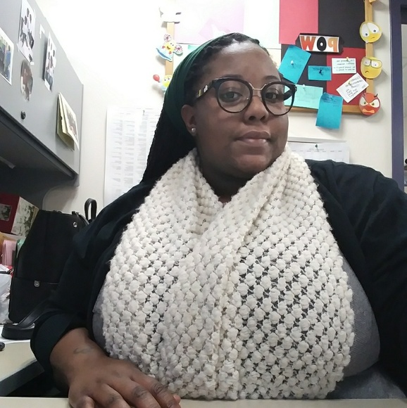 Meet your Posher, Jc - Picture 3 of 4